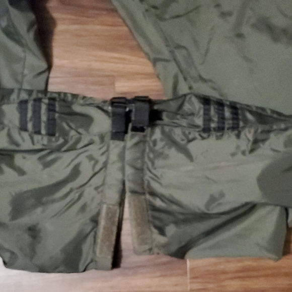 adidas Forest Green Joggers - Picture 7 of 8